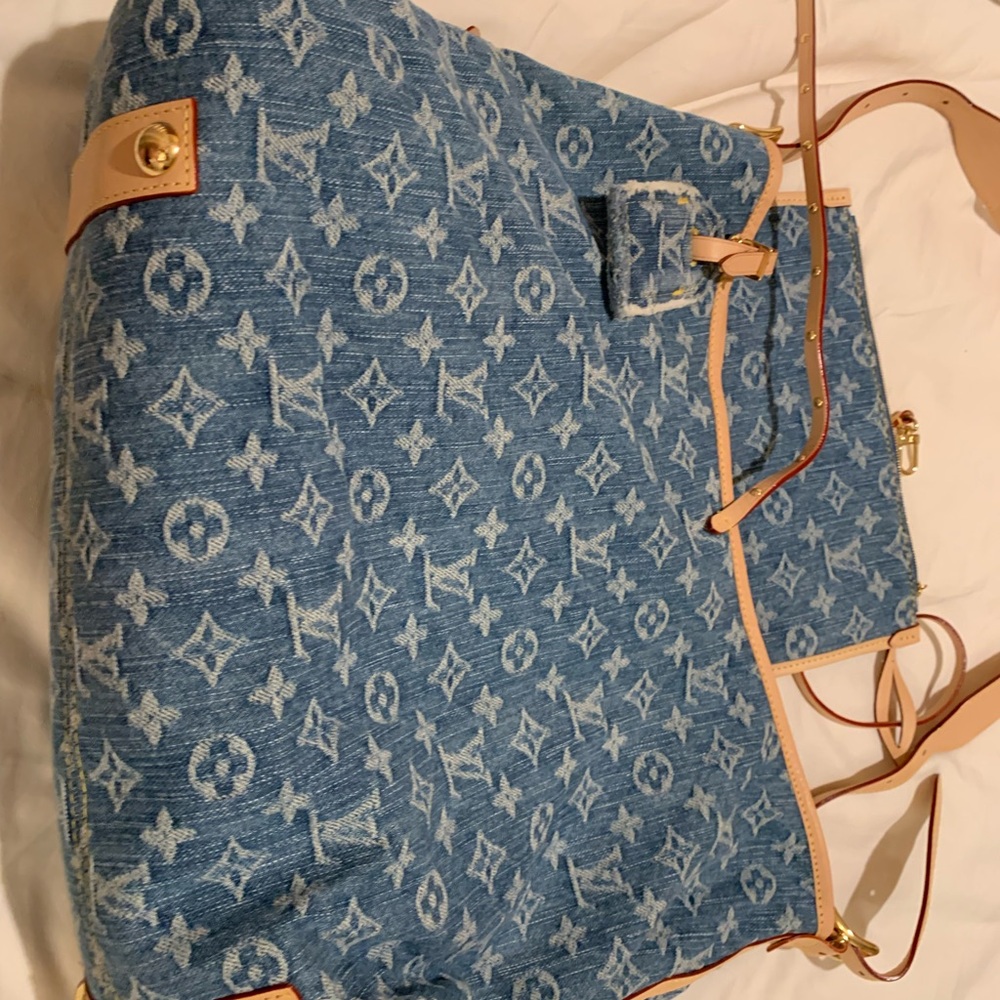Must !Brand new rare Carry on MM Authentic denim Louis Vuitton purse. Limited… - Picture 5 of 16